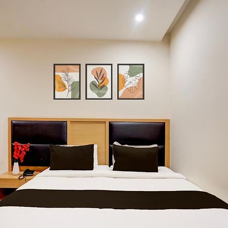 Super Townhouse Airport Road Delhi Hotell New Delhi Exteriör bild