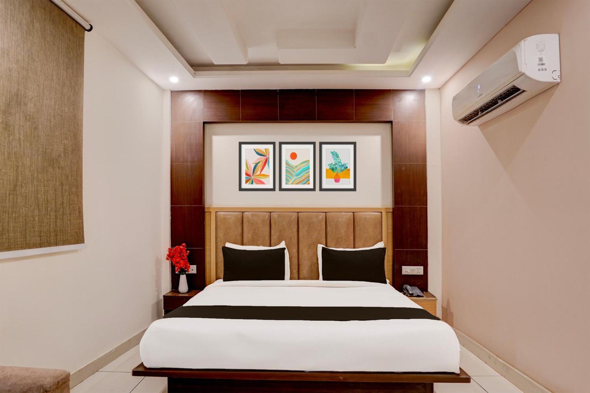 Super Townhouse Airport Road Delhi Hotell New Delhi Exteriör bild